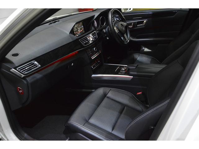 Ｅクラスステーションワゴン Ｅ４００　ステーションワゴン　アバンギャルド　当社買取車両・３３３ｐｓ３．５Ｌツインターボ・３６０°カメラ・ダイヤモンドホワイト・パノラミックルーフ・レーダーセーフティＰＫＧ・パークトロニック・キーレスゴー・前後シートヒーター・パワーバックドア（28枚目）