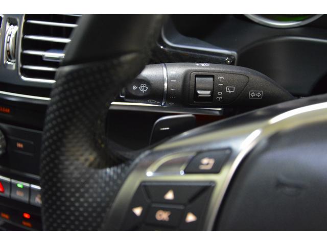 Ｅクラスステーションワゴン Ｅ４００　ステーションワゴン　アバンギャルド　当社買取車両・３３３ｐｓ３．５Ｌツインターボ・３６０°カメラ・ダイヤモンドホワイト・パノラミックルーフ・レーダーセーフティＰＫＧ・パークトロニック・キーレスゴー・前後シートヒーター・パワーバックドア（51枚目）