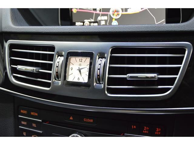 Ｅクラスステーションワゴン Ｅ４００　ステーションワゴン　アバンギャルド　当社買取車両・３３３ｐｓ３．５Ｌツインターボ・３６０°カメラ・ダイヤモンドホワイト・パノラミックルーフ・レーダーセーフティＰＫＧ・パークトロニック・キーレスゴー・前後シートヒーター・パワーバックドア（55枚目）