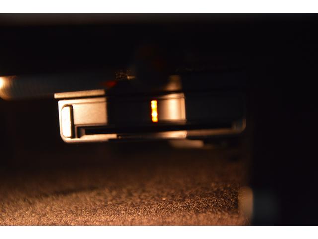 Ｅクラスステーションワゴン Ｅ４００　ステーションワゴン　アバンギャルド　当社買取車両・３３３ｐｓ３．５Ｌツインターボ・３６０°カメラ・ダイヤモンドホワイト・パノラミックルーフ・レーダーセーフティＰＫＧ・パークトロニック・キーレスゴー・前後シートヒーター・パワーバックドア（60枚目）