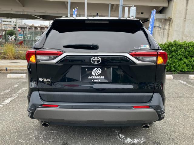ＲＡＶ４ Ｇ　Ｚパッケージ　パノラマムーンルーフ　モデリスタエアロ　セーフティセンス　純正ナビ　フルセグＴＶ　バックカメラ　デジタルインナーミラー　ＬＥＤヘッドライト　クリアランスソナー　ブラインドスポットモニター（6枚目）