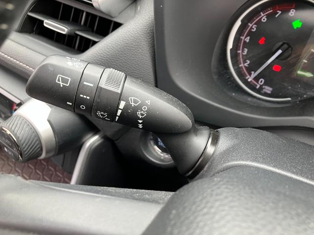 ＲＡＶ４ Ｇ　Ｚパッケージ　パノラマムーンルーフ　モデリスタエアロ　セーフティセンス　純正ナビ　フルセグＴＶ　バックカメラ　デジタルインナーミラー　ＬＥＤヘッドライト　クリアランスソナー　ブラインドスポットモニター（13枚目）