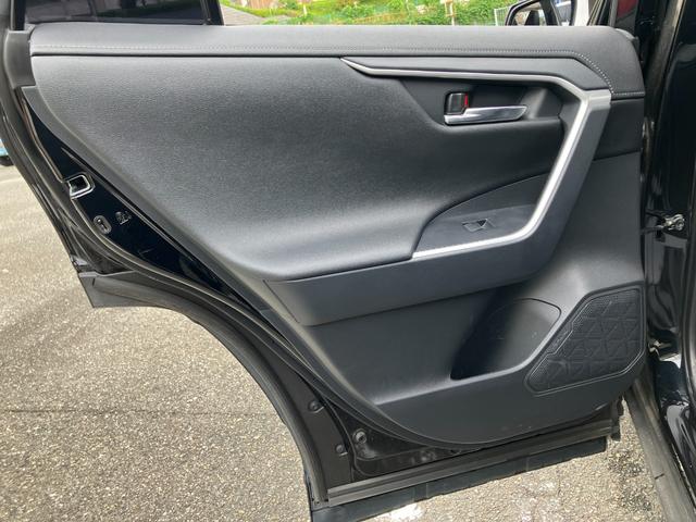 ＲＡＶ４ Ｇ　Ｚパッケージ　パノラマムーンルーフ　モデリスタエアロ　セーフティセンス　純正ナビ　フルセグＴＶ　バックカメラ　デジタルインナーミラー　ＬＥＤヘッドライト　クリアランスソナー　ブラインドスポットモニター（28枚目）