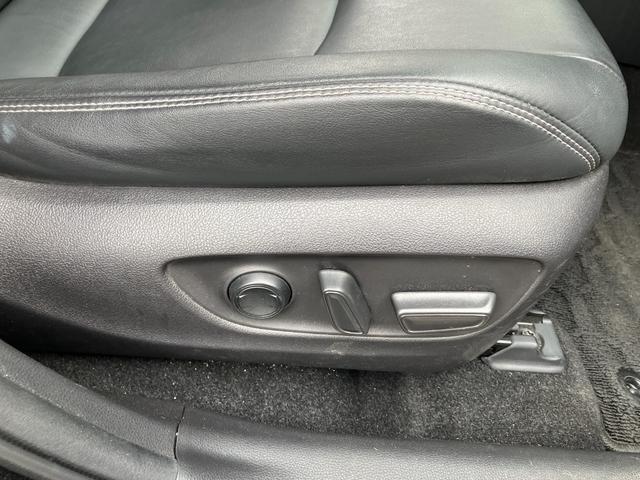 ＲＡＶ４ Ｇ　Ｚパッケージ　パノラマムーンルーフ　モデリスタエアロ　セーフティセンス　純正ナビ　フルセグＴＶ　バックカメラ　デジタルインナーミラー　ＬＥＤヘッドライト　クリアランスソナー　ブラインドスポットモニター（33枚目）