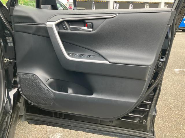 ＲＡＶ４ Ｇ　Ｚパッケージ　パノラマムーンルーフ　モデリスタエアロ　セーフティセンス　純正ナビ　フルセグＴＶ　バックカメラ　デジタルインナーミラー　ＬＥＤヘッドライト　クリアランスソナー　ブラインドスポットモニター（37枚目）