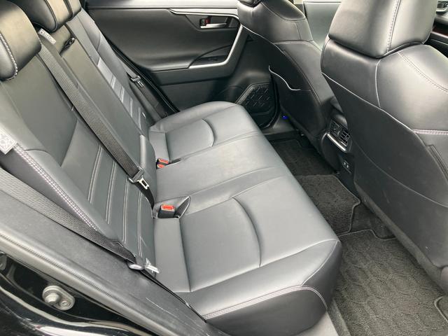ＲＡＶ４ Ｇ　Ｚパッケージ　パノラマムーンルーフ　モデリスタエアロ　セーフティセンス　純正ナビ　フルセグＴＶ　バックカメラ　デジタルインナーミラー　ＬＥＤヘッドライト　クリアランスソナー　ブラインドスポットモニター（40枚目）