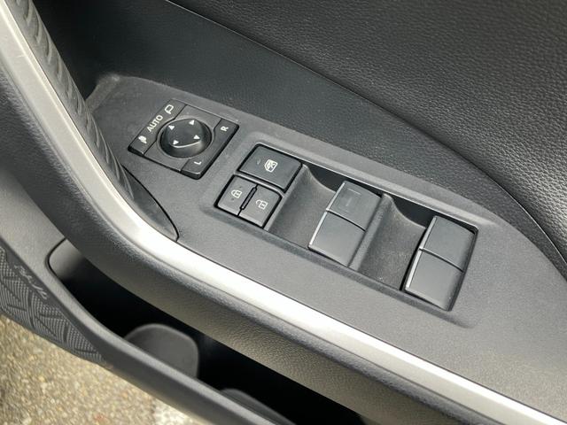 ＲＡＶ４ Ｇ　Ｚパッケージ　パノラマムーンルーフ　モデリスタエアロ　セーフティセンス　純正ナビ　フルセグＴＶ　バックカメラ　デジタルインナーミラー　ＬＥＤヘッドライト　クリアランスソナー　ブラインドスポットモニター（44枚目）