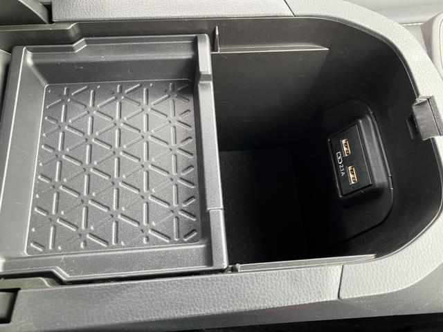 ＲＡＶ４ Ｇ　Ｚパッケージ　パノラマムーンルーフ　モデリスタエアロ　セーフティセンス　純正ナビ　フルセグＴＶ　バックカメラ　デジタルインナーミラー　ＬＥＤヘッドライト　クリアランスソナー　ブラインドスポットモニター（52枚目）