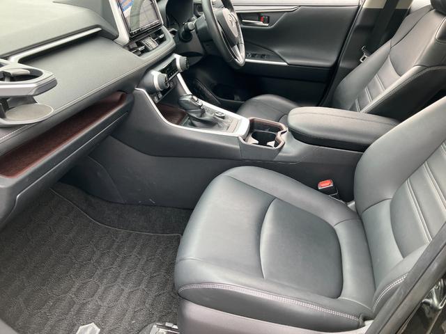 ＲＡＶ４ Ｇ　Ｚパッケージ　パノラマムーンルーフ　モデリスタエアロ　セーフティセンス　純正ナビ　フルセグＴＶ　バックカメラ　デジタルインナーミラー　ＬＥＤヘッドライト　クリアランスソナー　ブラインドスポットモニター（61枚目）