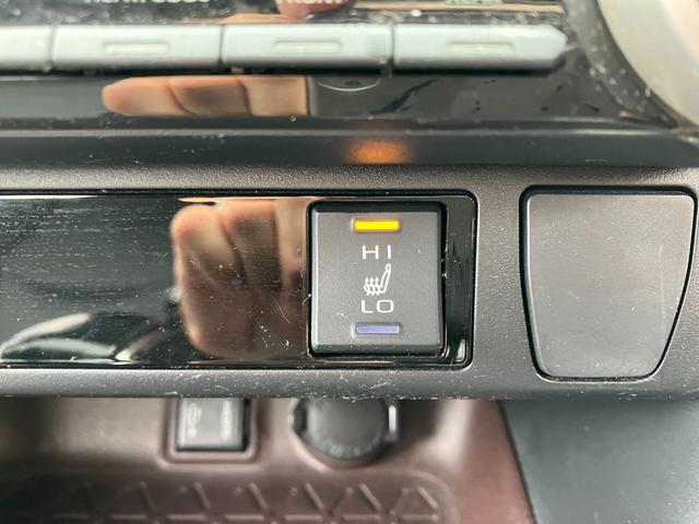 ＲＡＶ４ Ｇ　Ｚパッケージ　パノラマムーンルーフ　モデリスタエアロ　セーフティセンス　純正ナビ　フルセグＴＶ　バックカメラ　デジタルインナーミラー　ＬＥＤヘッドライト　クリアランスソナー　ブラインドスポットモニター（64枚目）