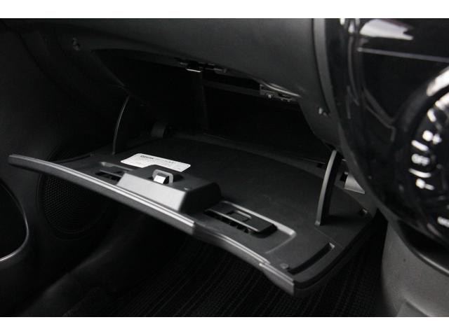 ノート Ｘ　ＥＴＣ　全周囲カメラ　ナビ　ＴＶ　クリアランスソナー　レーンアシスト　衝突被害軽減システム　オートライト　スマートキー　アイドリングストップ　電動格納ミラー　ＣＶＴ　盗難防止システム　衝突安全ボディ（14枚目）