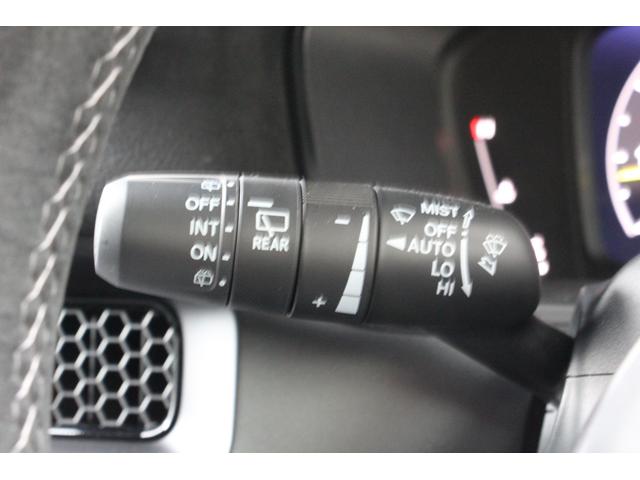 シビック タイプR レーシングブラックパッケージ バックカメラ ナビ TV クリアランスソナー オートクルーズコントロール レーンアシスト 衝突被害軽減システム アルミホイール オートライト LEDヘッドランプ スマートキー MT 盗難防止システム(6枚目)