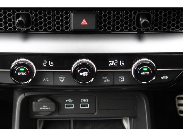 シビック タイプR レーシングブラックパッケージ バックカメラ ナビ TV クリアランスソナー オートクルーズコントロール レーンアシスト 衝突被害軽減システム アルミホイール オートライト LEDヘッドランプ スマートキー MT 盗難防止システム(14枚目)