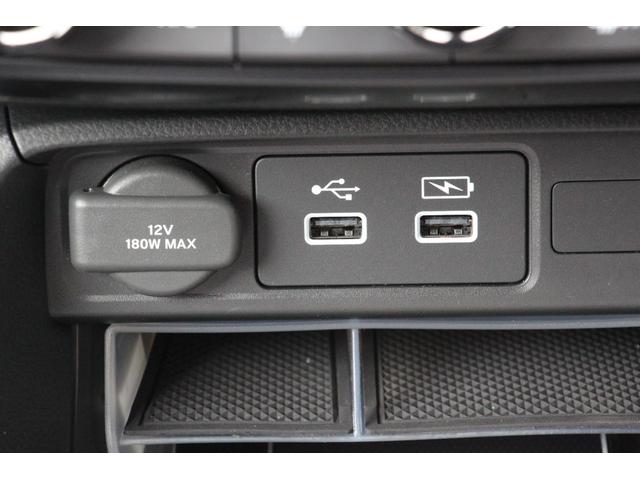 シビック タイプR レーシングブラックパッケージ バックカメラ ナビ TV クリアランスソナー オートクルーズコントロール レーンアシスト 衝突被害軽減システム アルミホイール オートライト LEDヘッドランプ スマートキー MT 盗難防止システム(19枚目)