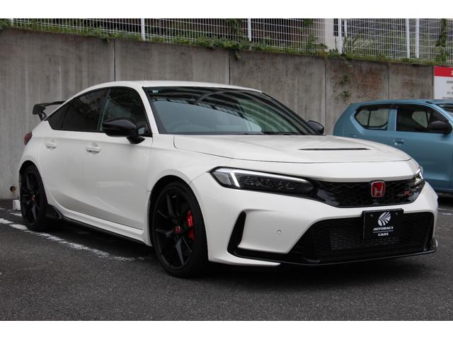 シビック タイプR レーシングブラックパッケージ バックカメラ ナビ TV クリアランスソナー オートクルーズコントロール レーンアシスト 衝突被害軽減システム アルミホイール オートライト LEDヘッドランプ スマートキー MT 盗難防止システム(25枚目)