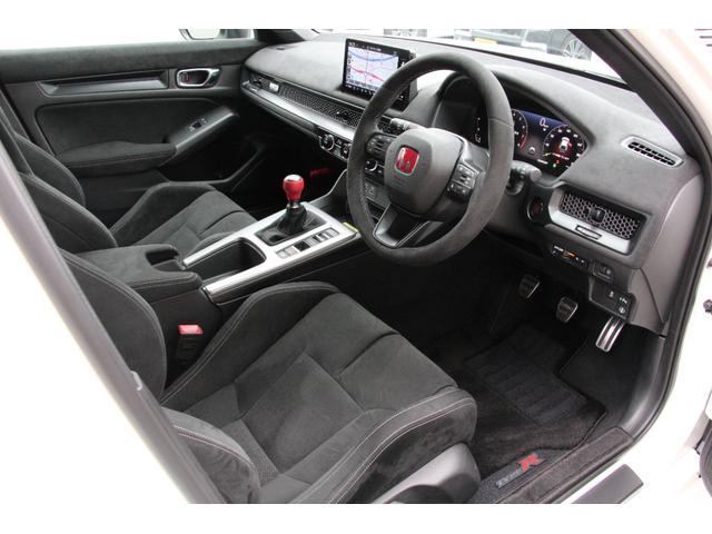 シビック タイプR レーシングブラックパッケージ バックカメラ ナビ TV クリアランスソナー オートクルーズコントロール レーンアシスト 衝突被害軽減システム アルミホイール オートライト LEDヘッドランプ スマートキー MT 盗難防止システム(36枚目)