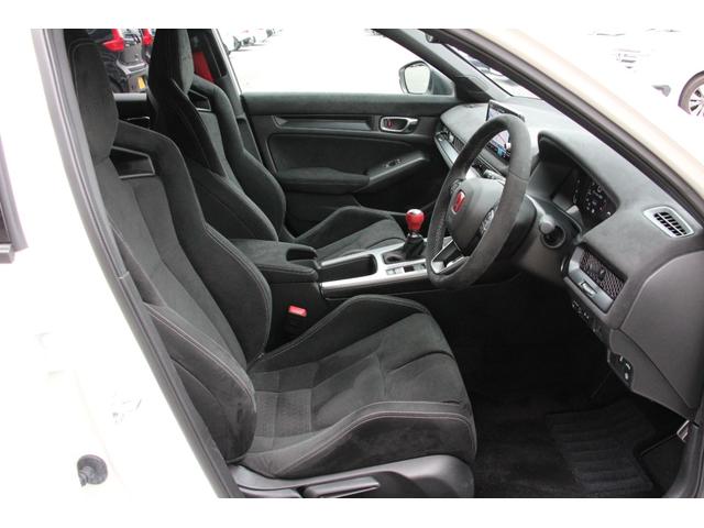 シビック タイプR レーシングブラックパッケージ バックカメラ ナビ TV クリアランスソナー オートクルーズコントロール レーンアシスト 衝突被害軽減システム アルミホイール オートライト LEDヘッドランプ スマートキー MT 盗難防止システム(37枚目)