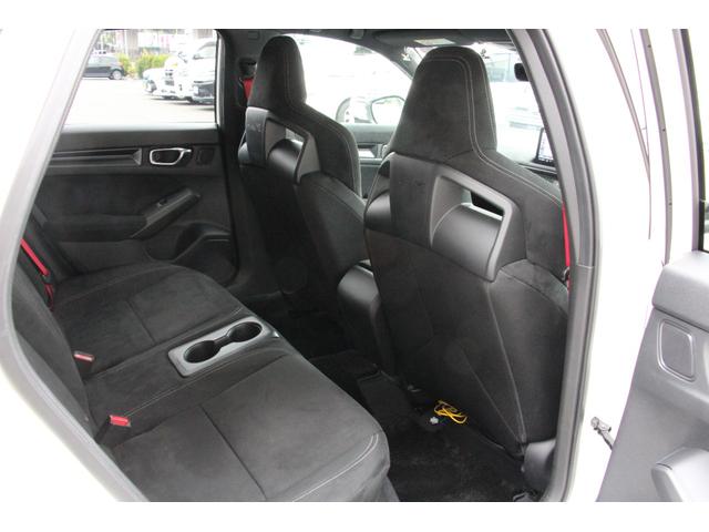 シビック タイプR レーシングブラックパッケージ バックカメラ ナビ TV クリアランスソナー オートクルーズコントロール レーンアシスト 衝突被害軽減システム アルミホイール オートライト LEDヘッドランプ スマートキー MT 盗難防止システム(44枚目)