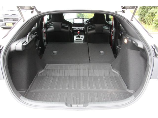 シビック タイプR レーシングブラックパッケージ バックカメラ ナビ TV クリアランスソナー オートクルーズコントロール レーンアシスト 衝突被害軽減システム アルミホイール オートライト LEDヘッドランプ スマートキー MT 盗難防止システム(53枚目)