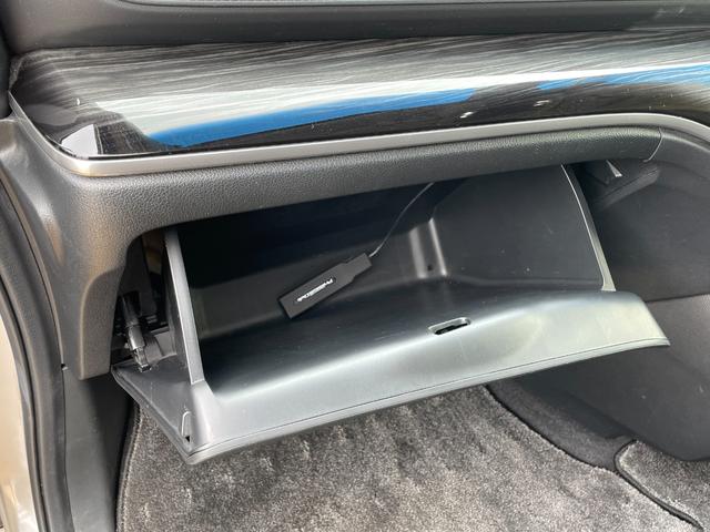 オデッセイハイブリッド ハイブリッド　純正ナビ　フルセグ　両側パワースライドドア　バックカメラ　ビルトインＥＴＣ　ドラレコ　純正フリップダウンモニター　クルコン　ホンダセンシング　革巻きステアリング　パワーシート　スマートキーシステム（20枚目）