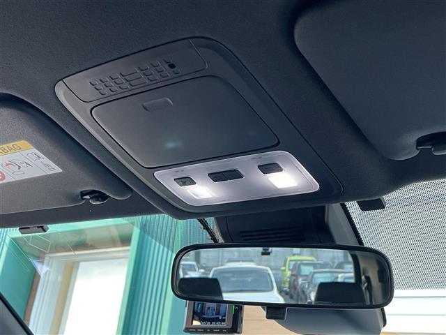 ヴォクシー ＺＳ　煌ＩＩＩ　ワンオーナー／ディーラー純正ナビ（ＮＳＺＮ－Ｚ０８Ｔ）（ＢＴ，ＡＭ，ＦＭ，ＣＤ，ＤＶＤ）／バックカメラフルセグテレビ／スマートキー／ＥＴＣ／前後ドライブレコーダー／ハーフレザー（12枚目）