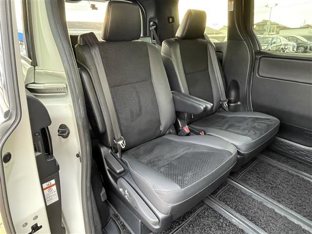 ヴォクシー ＺＳ　煌ＩＩＩ　ワンオーナー／ディーラー純正ナビ（ＮＳＺＮ－Ｚ０８Ｔ）（ＢＴ，ＡＭ，ＦＭ，ＣＤ，ＤＶＤ）／バックカメラフルセグテレビ／スマートキー／ＥＴＣ／前後ドライブレコーダー／ハーフレザー（24枚目）