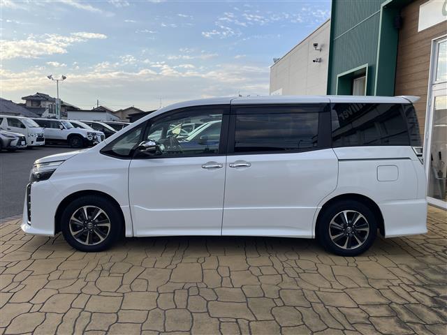 ヴォクシー ＺＳ　煌ＩＩＩ　ワンオーナー／ディーラー純正ナビ（ＮＳＺＮ－Ｚ０８Ｔ）（ＢＴ，ＡＭ，ＦＭ，ＣＤ，ＤＶＤ）／バックカメラフルセグテレビ／スマートキー／ＥＴＣ／前後ドライブレコーダー／ハーフレザー（33枚目）