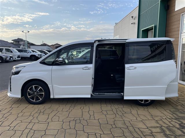 ヴォクシー ＺＳ　煌ＩＩＩ　ワンオーナー／ディーラー純正ナビ（ＮＳＺＮ－Ｚ０８Ｔ）（ＢＴ，ＡＭ，ＦＭ，ＣＤ，ＤＶＤ）／バックカメラフルセグテレビ／スマートキー／ＥＴＣ／前後ドライブレコーダー／ハーフレザー（34枚目）