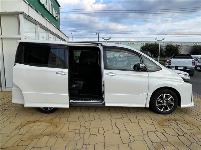 ヴォクシー ＺＳ　煌ＩＩＩ　ワンオーナー／ディーラー純正ナビ（ＮＳＺＮ－Ｚ０８Ｔ）（ＢＴ，ＡＭ，ＦＭ，ＣＤ，ＤＶＤ）／バックカメラフルセグテレビ／スマートキー／ＥＴＣ／前後ドライブレコーダー／ハーフレザー（36枚目）