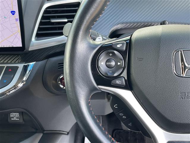 ジェイド ハイブリッドRS・ホンダセンシング 黒ハーフレザーシート メモリナビStrada【CN-F1X10BGD】(AM/FM/Bluetooth/CD/DVD/フルセグTV】ETC バックカメラ パドルシフト オートライト 衝突軽減ブレーキ(3枚目)