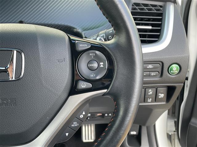 ジェイド ハイブリッドRS・ホンダセンシング 黒ハーフレザーシート メモリナビStrada【CN-F1X10BGD】(AM/FM/Bluetooth/CD/DVD/フルセグTV】ETC バックカメラ パドルシフト オートライト 衝突軽減ブレーキ(4枚目)