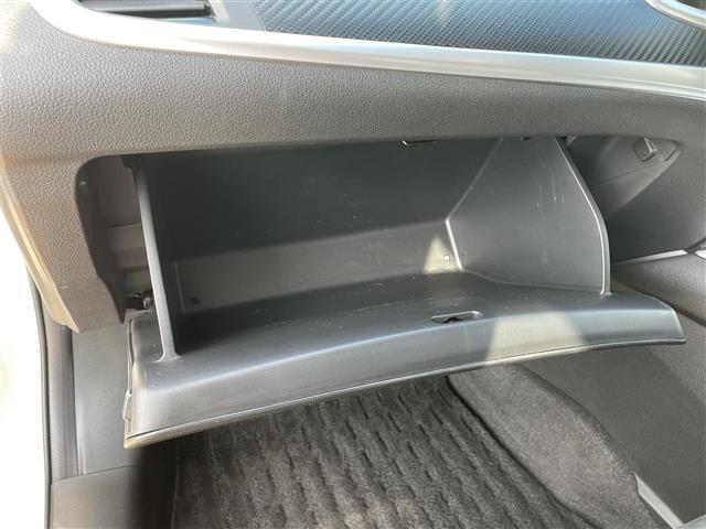 ジェイド ハイブリッドRS・ホンダセンシング 黒ハーフレザーシート メモリナビStrada【CN-F1X10BGD】(AM/FM/Bluetooth/CD/DVD/フルセグTV】ETC バックカメラ パドルシフト オートライト 衝突軽減ブレーキ(20枚目)