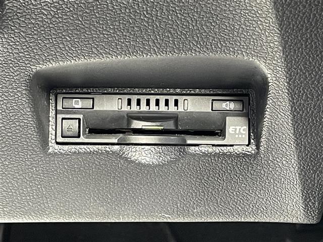 プリウス Aツーリングセレクション 純正ナビ/ドライブレコーダー/ETC/バックカメラ/モデリスタエアロ/スペアキー/パーキングアシスト/レーダークルーズコントロール/純正17インチアルミ/BSM/PCS/クリアランスソナー/HUD(9枚目)