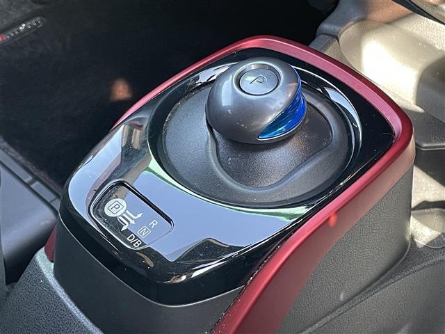 ノート e-パワー ニスモ 純正ナビ・TV・Bluetooth・CD・DVD/全方位カメラ/ETC/ドライブレコーダー/オートライト/純正アルミ/LEDヘッドライト/衝突軽減システム/車線逸脱警報/スマートキー(15枚目)