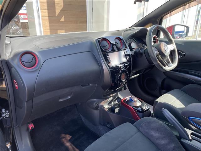 ノート e-パワー ニスモ 純正ナビ・TV・Bluetooth・CD・DVD/全方位カメラ/ETC/ドライブレコーダー/オートライト/純正アルミ/LEDヘッドライト/衝突軽減システム/車線逸脱警報/スマートキー(22枚目)