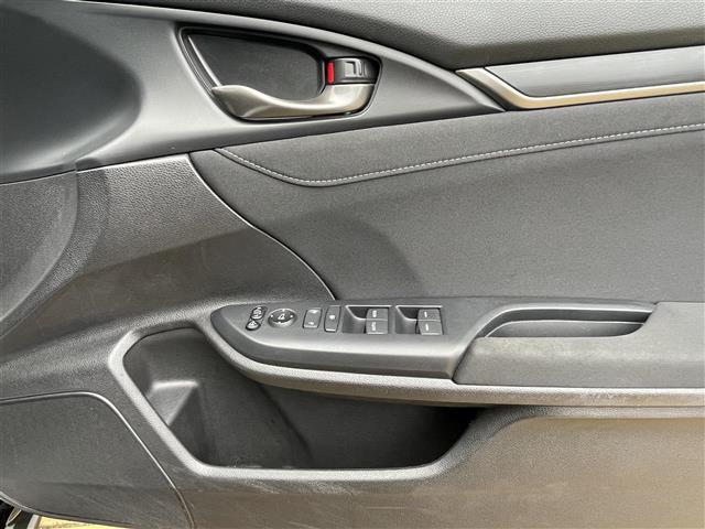 店頭在庫以外にも全国約４万台※の在庫から、ぴったりな１台をご提案します！※２０２３年１０月現在の在庫台数です。売約済の可能性があります。