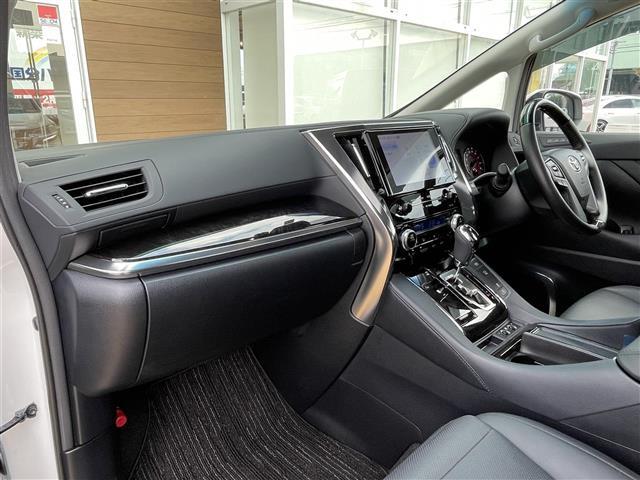 アルファード ２．５Ｓ　Ｃパッケージ　両側パワースライドドア／バックカメラ／ＥＴＣ２．０／モデリスタエアロ／サンルーフ／純正ディスプレイオーディオ／ＬＥＤヘッドライト☆純正１８インチアルミホイール☆エアーシート☆シート（23枚目）