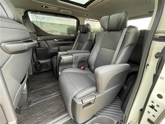 アルファード ２．５Ｓ　Ｃパッケージ　両側パワースライドドア／バックカメラ／ＥＴＣ２．０／モデリスタエアロ／サンルーフ／純正ディスプレイオーディオ／ＬＥＤヘッドライト☆純正１８インチアルミホイール☆エアーシート☆シート（26枚目）