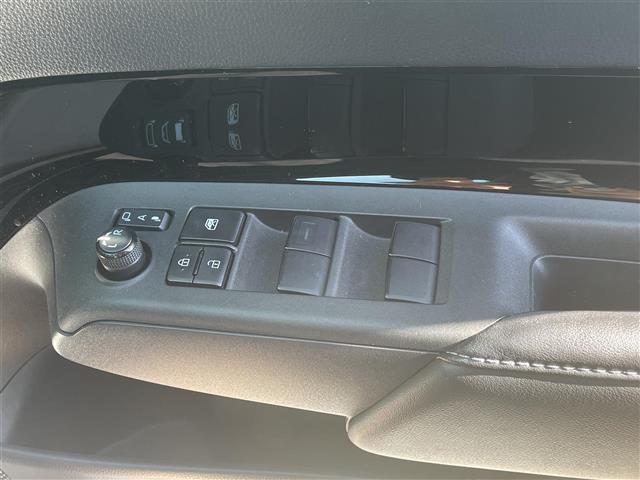 アクア Ｚ　純正１０．５インチディスプレイ（ＡＭ／ＦＭ／ＢＴ／ＤＶＤ／フルセグＴＶ）ナビキット装着車　バックカメラ　前後ドラレコ　トヨタセーフティセンス　純正フロアマット　ＬＥＤヘッドライト（19枚目）