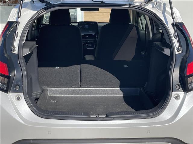 アクア Ｚ　純正１０．５インチディスプレイ（ＡＭ／ＦＭ／ＢＴ／ＤＶＤ／フルセグＴＶ）ナビキット装着車　バックカメラ　前後ドラレコ　トヨタセーフティセンス　純正フロアマット　ＬＥＤヘッドライト（30枚目）