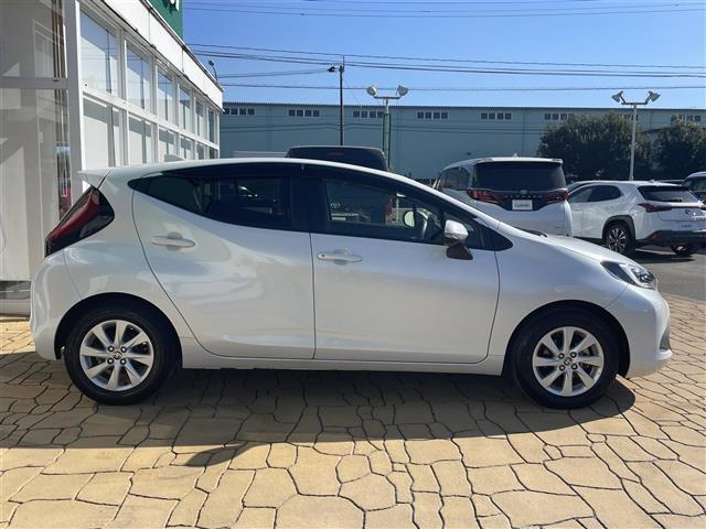 アクア Ｚ　純正１０．５インチディスプレイ（ＡＭ／ＦＭ／ＢＴ／ＤＶＤ／フルセグＴＶ）ナビキット装着車　バックカメラ　前後ドラレコ　トヨタセーフティセンス　純正フロアマット　ＬＥＤヘッドライト（34枚目）