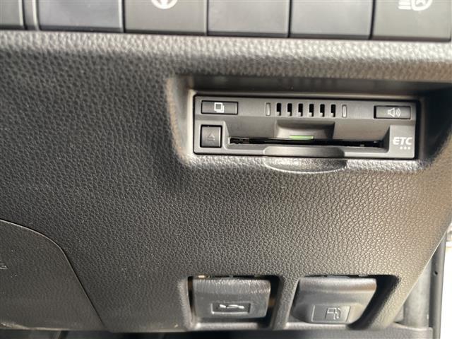 RAV4 G Zパッケージ TRDエアロ、パノラマムーンルーフ、純正メモリナビ(フルセグTV/DVD/CD/Bluetooth)ローダウン、ドライブレコーダー、電動リアゲート、ETC、デジタルインナーミラー(8枚目)