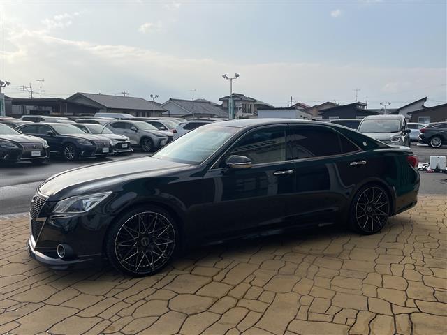 クラウン アスリートＳ　純正ナビ（Ｂｌｕｅｔｏｏｔｈ／フルセグＴＶ／ＤＶＤ／ＣＤ）、社外２０インチアルミ、モデリスタエアロ（フロント／リア）、社外マフラー（４本出し）、社外ダウンサス、ＥＴＣ、純正フロアマット（22枚目）