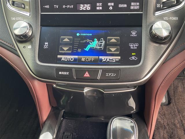クラウン アスリートＳ　純正ナビ（Ｂｌｕｅｔｏｏｔｈ／フルセグＴＶ／ＤＶＤ／ＣＤ）、社外２０インチアルミ、モデリスタエアロ（フロント／リア）、社外マフラー（４本出し）、社外ダウンサス、ＥＴＣ、純正フロアマット（29枚目）