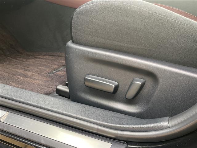 クラウン アスリートＳ　純正ナビ（Ｂｌｕｅｔｏｏｔｈ／フルセグＴＶ／ＤＶＤ／ＣＤ）、社外２０インチアルミ、モデリスタエアロ（フロント／リア）、社外マフラー（４本出し）、社外ダウンサス、ＥＴＣ、純正フロアマット（39枚目）