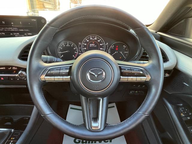 MAZDA3ファストバック 20S 100周年特別記念車 禁煙車 全方位モニター レーダークルコン 前後Pセンサー エマブレ レーンキープ BSM HUD LEDヘッドランプ 純正ナビTV BOSE 純正レッド革シート 前席シートヒーター 運転席パワーシート(3枚目)