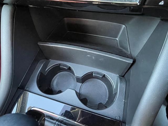 MAZDA3ファストバック 20S 100周年特別記念車 禁煙車 全方位モニター レーダークルコン 前後Pセンサー エマブレ レーンキープ BSM HUD LEDヘッドランプ 純正ナビTV BOSE 純正レッド革シート 前席シートヒーター 運転席パワーシート(13枚目)