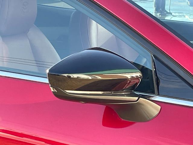 MAZDA3ファストバック 20S 100周年特別記念車 禁煙車 全方位モニター レーダークルコン 前後Pセンサー エマブレ レーンキープ BSM HUD LEDヘッドランプ 純正ナビTV BOSE 純正レッド革シート 前席シートヒーター 運転席パワーシート(41枚目)