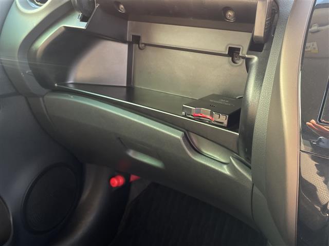 ノート ｅ－パワー　メダリスト　◇純正ナビゲーション→ＣＤ／ＤＶＤ再生◇全方位カメラ◇ビルトインＥＴＣ◇クルーズコントロール◇クリアランスソナー◇ステアリングリモコン◇ＬＥＤオートライト◇フォグランプ◇純正１５イン（10枚目）