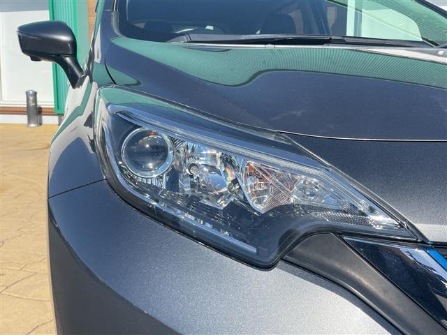 ノート ｅ－パワー　メダリスト　◇純正ナビゲーション→ＣＤ／ＤＶＤ再生◇全方位カメラ◇ビルトインＥＴＣ◇クルーズコントロール◇クリアランスソナー◇ステアリングリモコン◇ＬＥＤオートライト◇フォグランプ◇純正１５イン（15枚目）